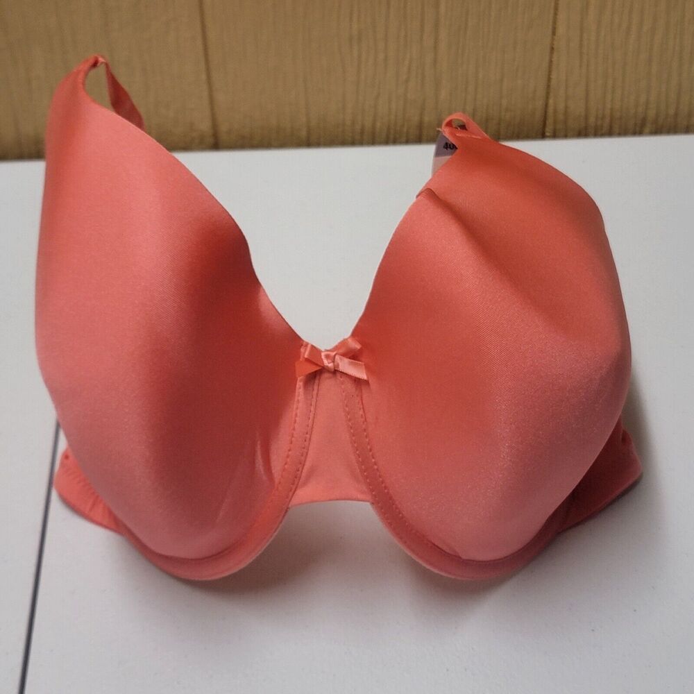 Secret Treasures Intimates Tailored T-Shirt Bra Underwire Coral Silk 40DDD NWT